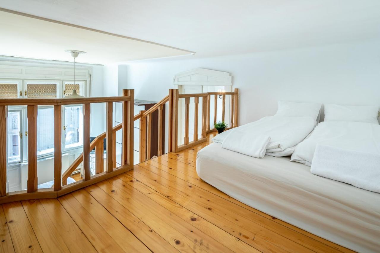 Huge Apartment In The City Center Budapest Bagian luar foto